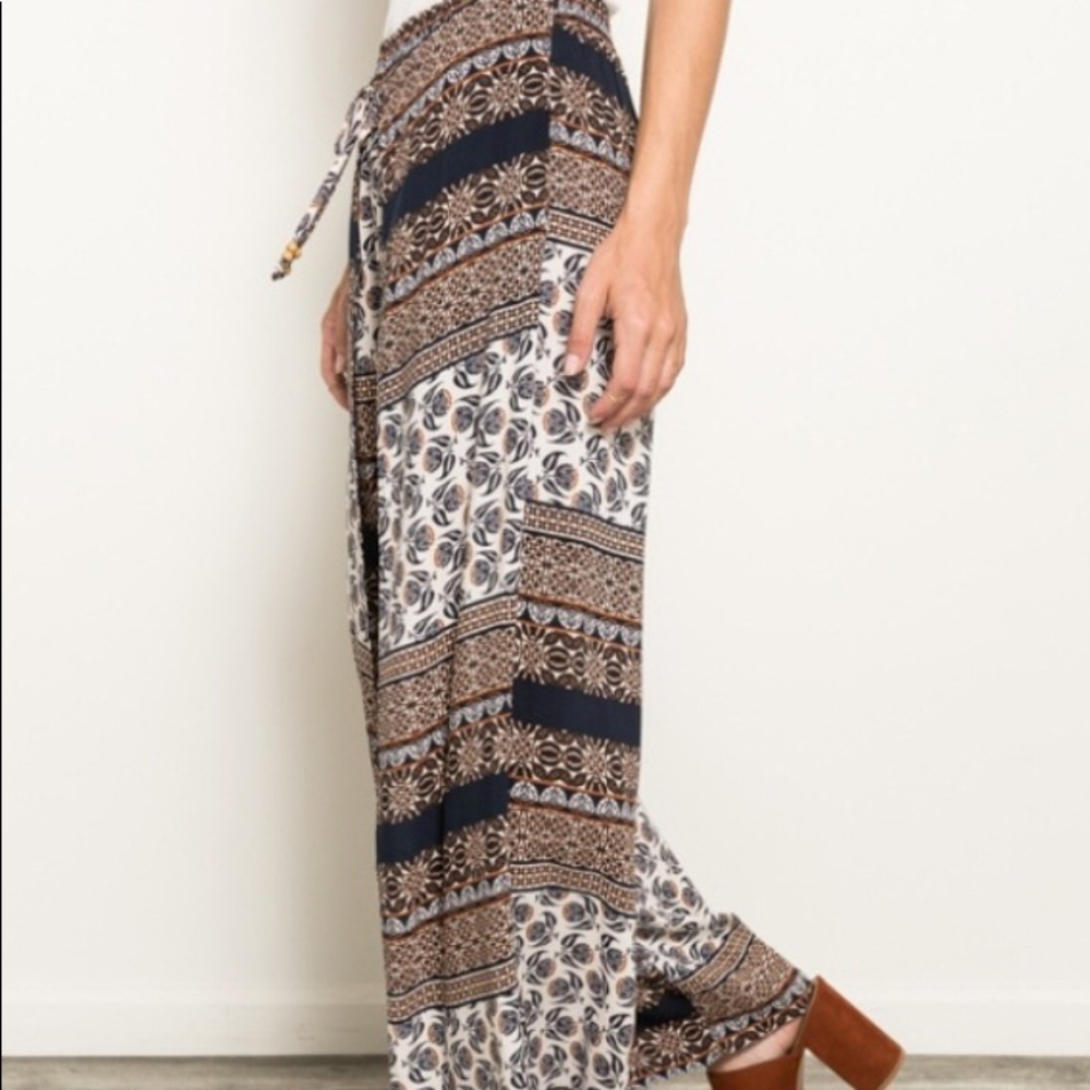 Women’s Scarf Wide leg pants - Picture 2 of 5
